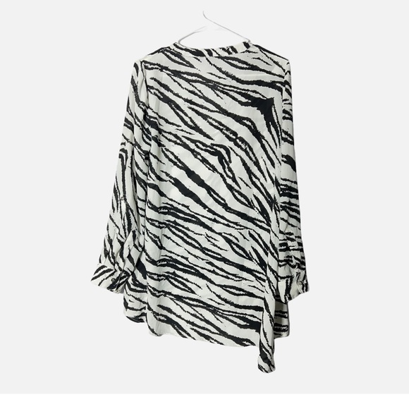 ❤️❤️ Rafaella Womens long roll tab sleeve animal print tunic blouse❤️❤️ - Picture 4 of 4